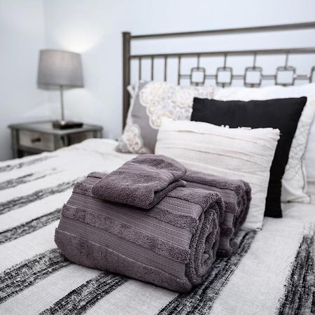 Elegant 3 Bedroom Apt With Free Parking And Balcony Nashville Exteriör bild